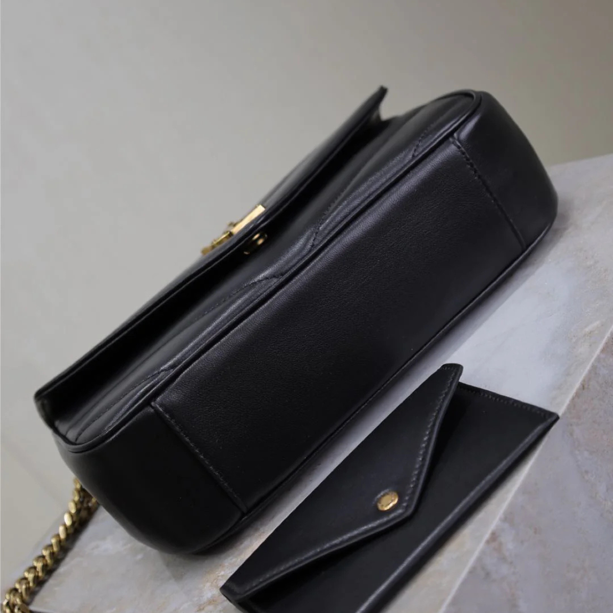 YSL SIGNATURE SET– LOULOU BAG & OPYUM SANDAL